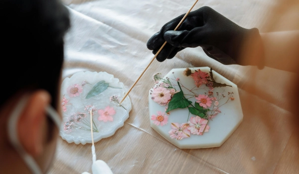 Chất liệu resin dùng trong handmade